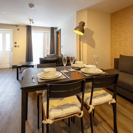 Le Mini Metro Ground Floor By I-stay * וויטבי